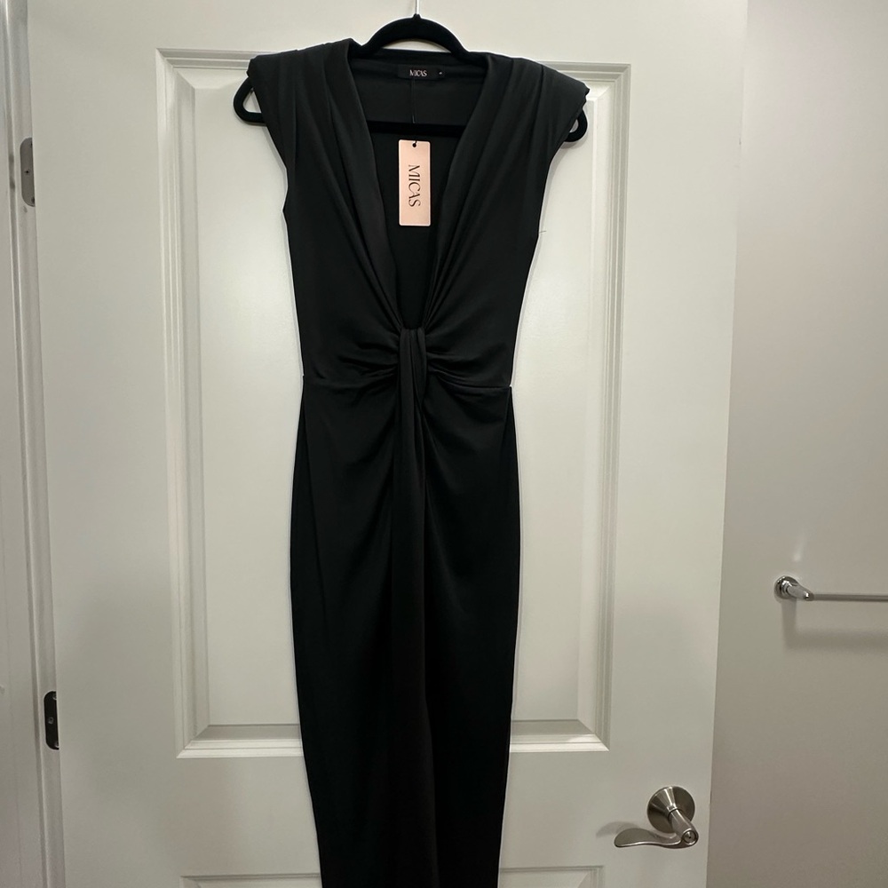 Black Ruched V-Neck Midi Dress
